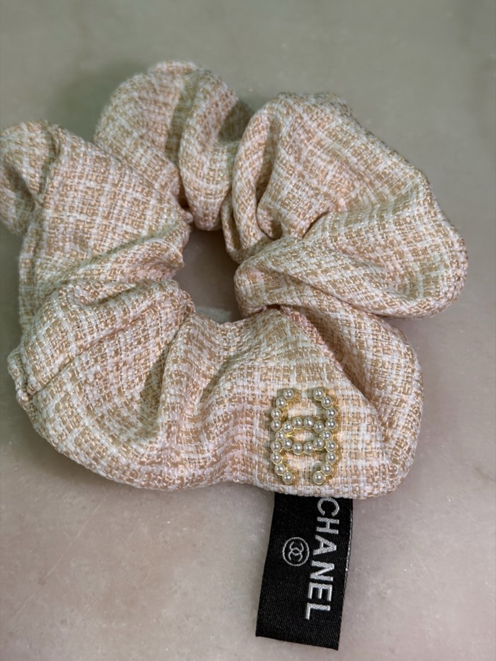 CC cream tan GWP one scrunchie